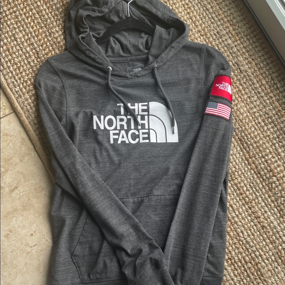 The North Face M Charcoal Gray Logo Pullover Hoodie with Sleeve Patches